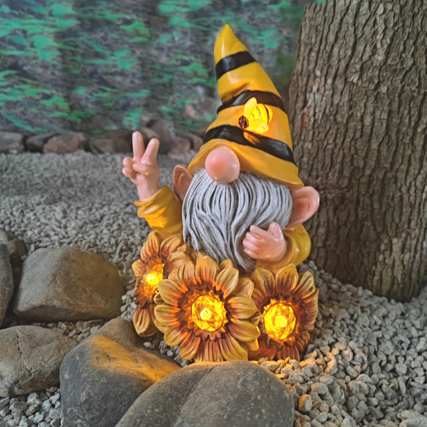 Garden Gnome Statues Summer Bee with Sunflower Funny Gnome Decoration with Solar LED Light