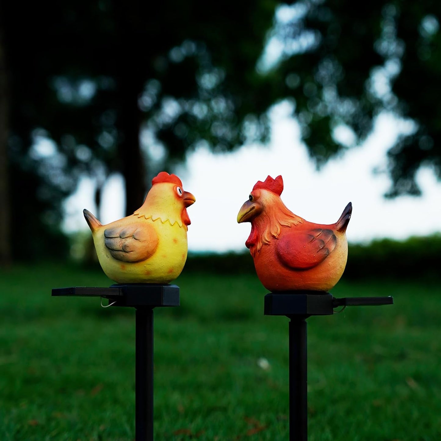 Joint Honglin Garden Solar Lights Cute Chicken Couple Pathway Stake Light Resin Rooster and Hen Decor, Outdoor Decorative Lights Waterproof for Walkway, Yard, Lawn, Patio or Courtyard