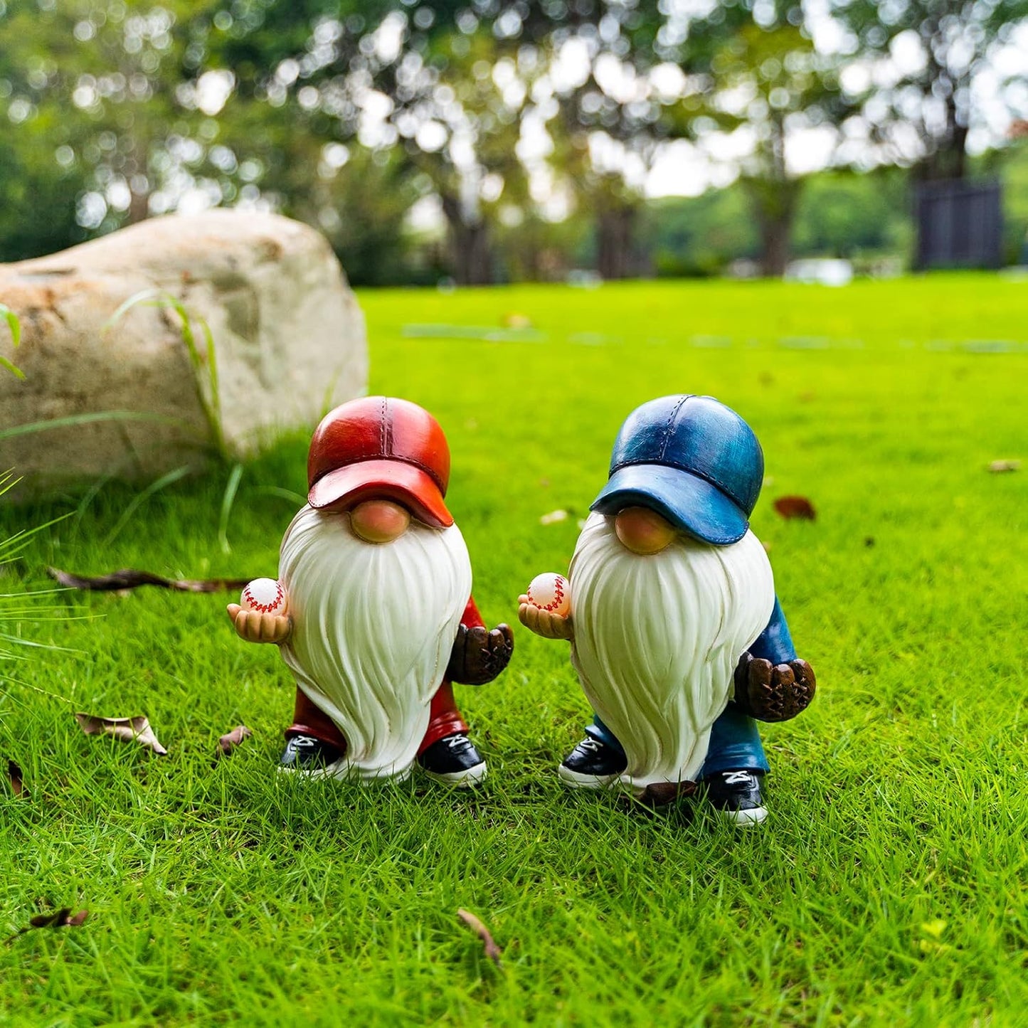 Joint Honglin Garden Gnome Sculptures & Statues Resin Blue Baseball Gnome with Solar LED Lights Outdoor Funny Decoration